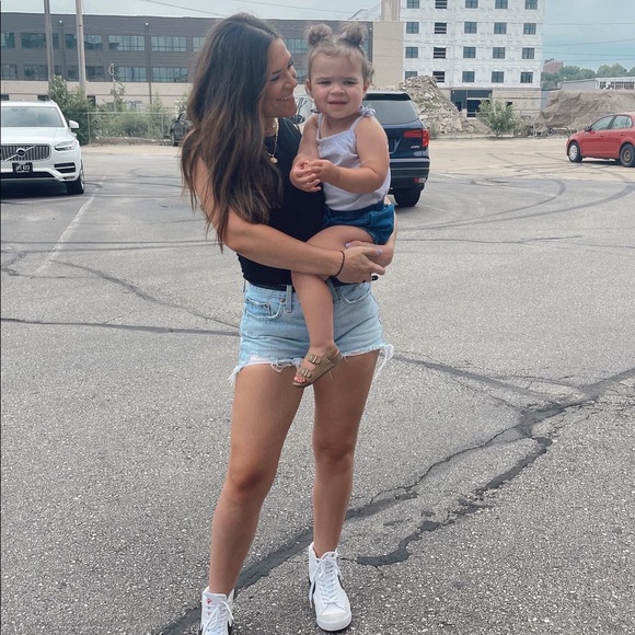 Meet your Posher, Riley - Picture 2 of 2